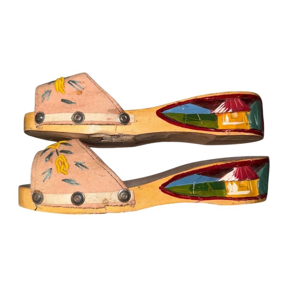 Vintage 1940s Women's Hand-Painted Wooden Wedge Sandals Size 9.5